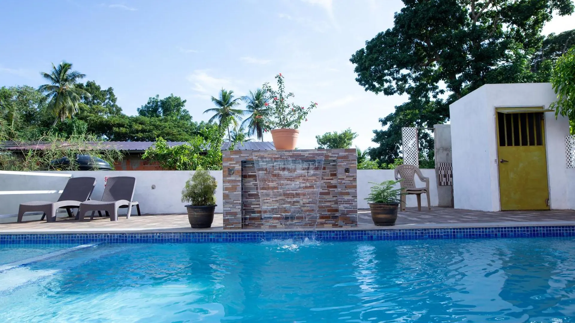 Lesville Tobago Canaan 3*,  ترينيداد وتوباغو